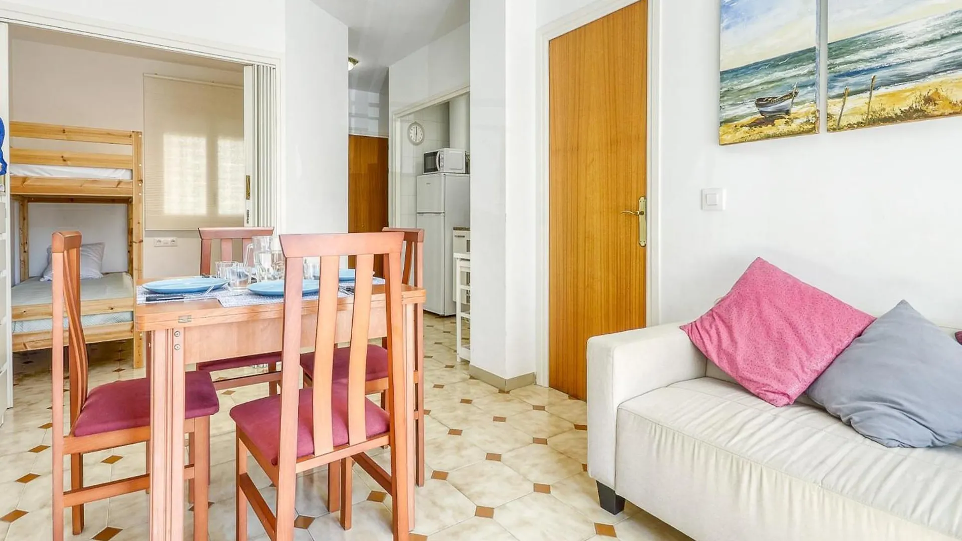 Apartment With Communal Pool Roses 0*,  Španělsko